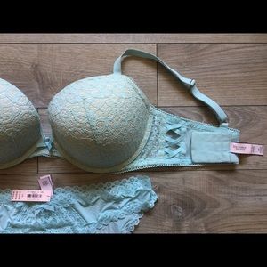 Victoria’s Secret panty and bra bundle